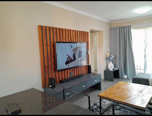 2 BEDROOM PROPERTY TO RENT IN VORNA VALLEY